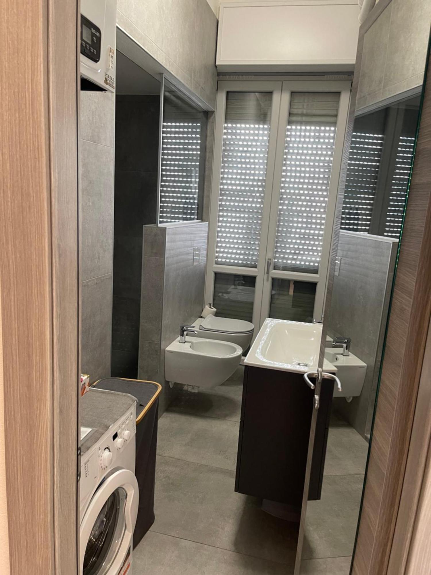Apartamento Bilocale Zona Navigli Milán Exterior foto