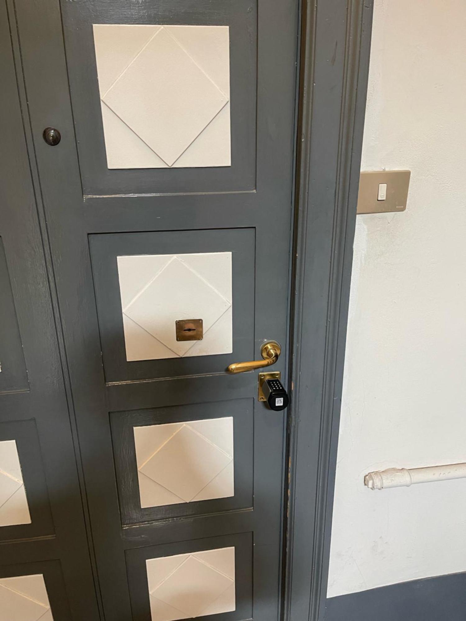 Apartamento Bilocale Zona Navigli Milán Exterior foto