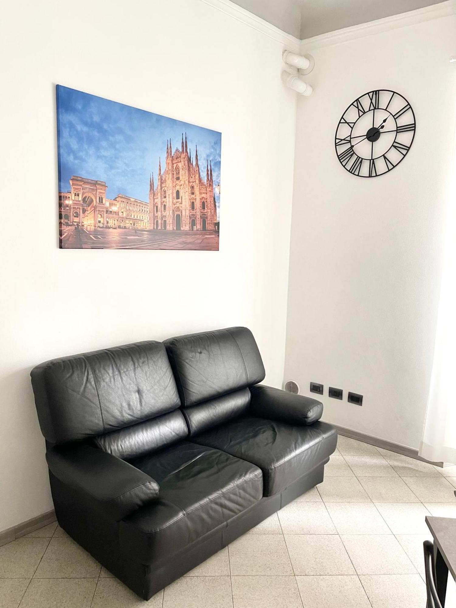 Apartamento Bilocale Zona Navigli Milán Exterior foto